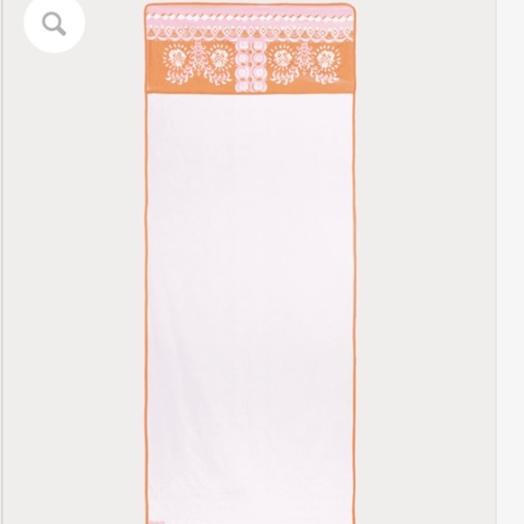 Lilly Pulitzer Beach Lounger Towel. Color: Papaya Breezy Palm Engineered. New - Picture 2 of 5